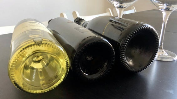 Perché le bottiglie di vino e di spumante hanno il fondo concavo